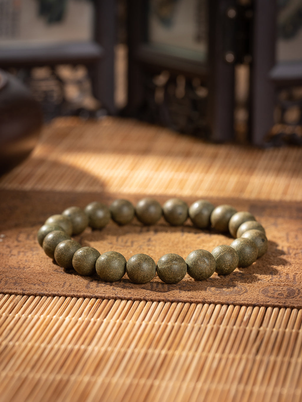 Minimal Wood Energy Bracelet - QIARA Energy Ritual